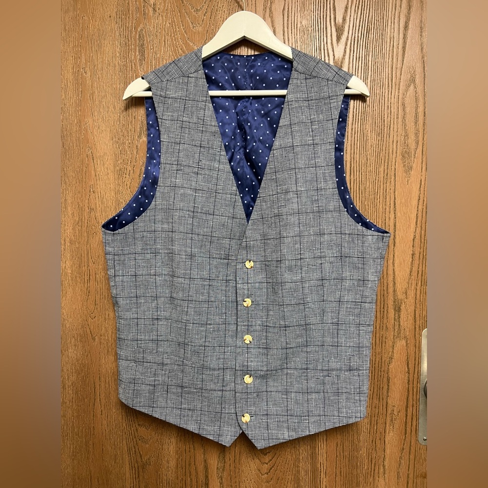 Indochino Men Linen/Cotton Checked Waistcoat